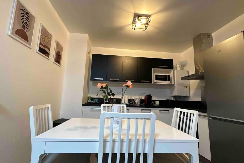 Appartement Cozy - Quartier Residentiel Melun Exterior photo