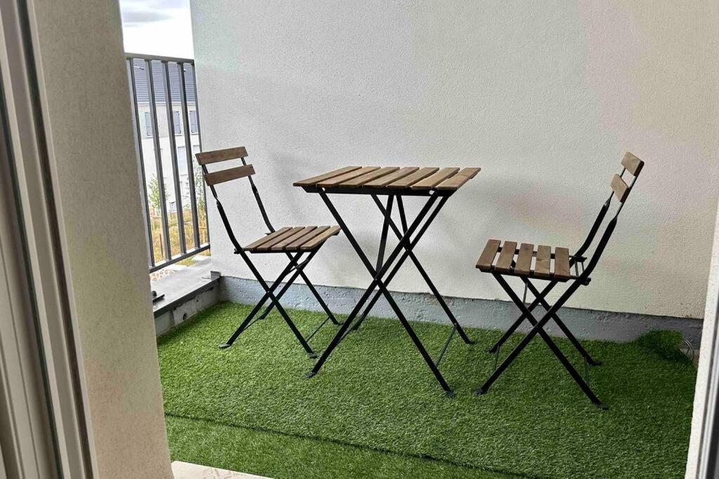 Appartement Cozy - Quartier Residentiel Melun Exterior photo