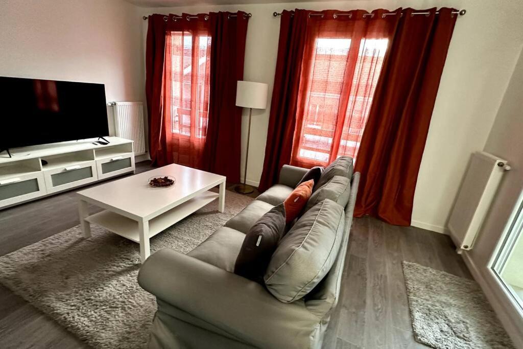 Appartement Cozy - Quartier Residentiel Melun Exterior photo