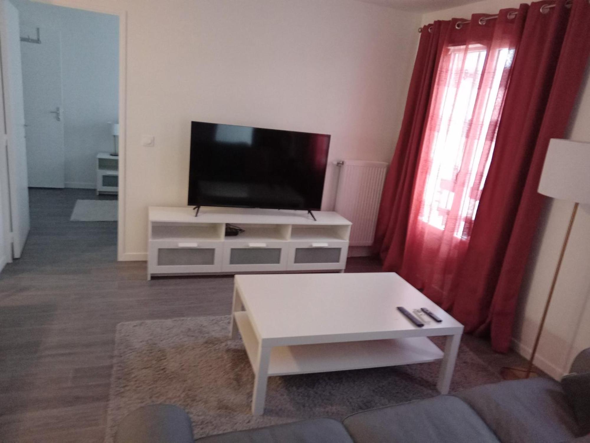 Appartement Cozy - Quartier Residentiel Melun Exterior photo